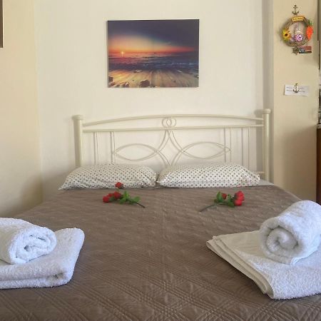 Lorentzia Room Mpatsi Buitenkant foto